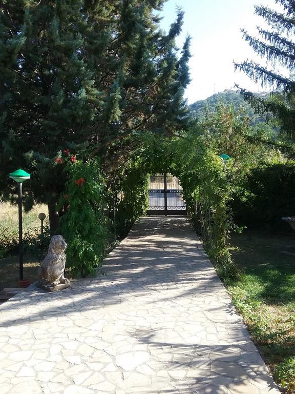 B&B Villa Damiani Brindisi di Montagna Zewnętrze zdjęcie